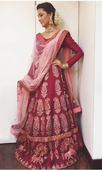 Take Cues From Kumkum Bhagya Fame Sriti Jha On How To Style Our Lehenga Celebrity Style - 2