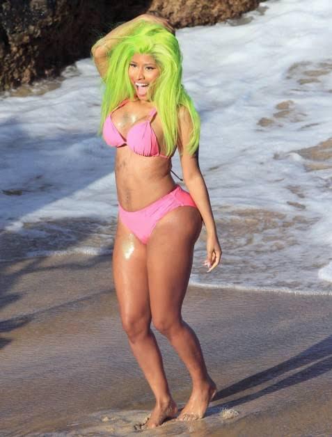 Taylor Swift, Miley Cyrus, Nicki Minaj: The Hottest Water Babe - 2