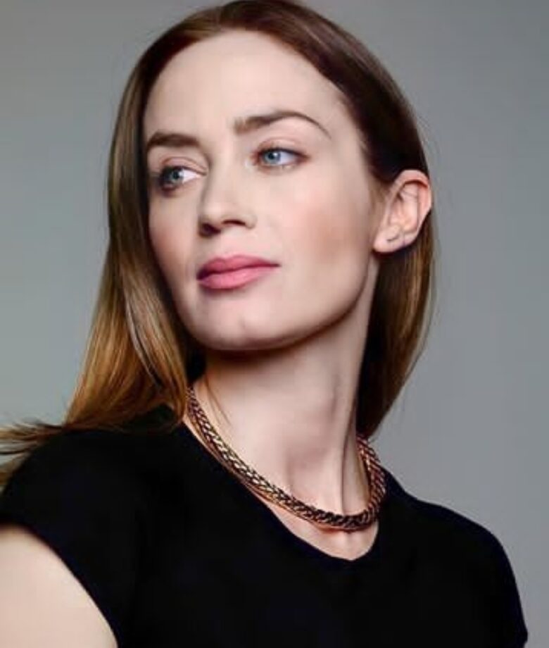 5 Hottest Looks Of Emily Blunt, See Pictures - 1