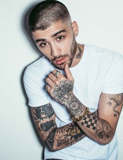 We Just Can’t Get Enough Of Zayn Malik’s Voice, His Songs Always Leave Us In Wonder - 6