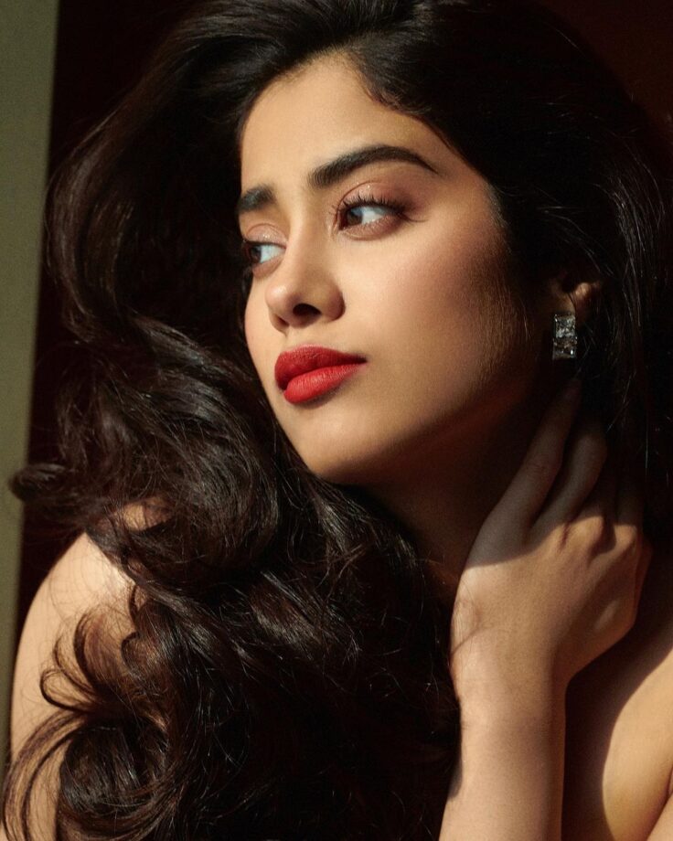 Add to Heart: Janhvi Kapoor looks wowzie in her latest picture, fans amazed - 0