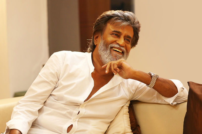 Akshay Kumar To Rajinikanth: 3 Actors Who Look Hot In White Beard - 2