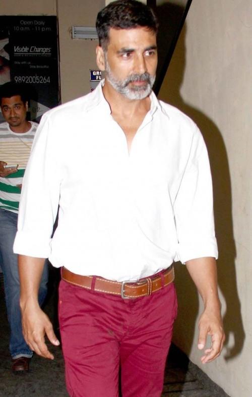 Akshay Kumar To Rajinikanth: 3 Actors Who Look Hot In White Beard - 0