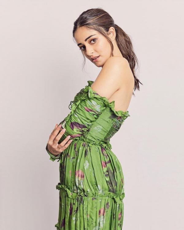 Ananya Panday, Kriti Sanon, Jacqueline Fernandez: Best red carpet looks in bodycon dresses - 0