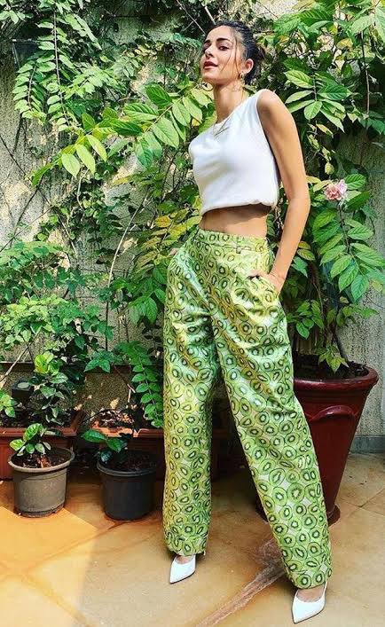 Ananya Panday Looks Cute While Flaunting In White Crop Top With Kiwi Print Pant, See Picture - 1