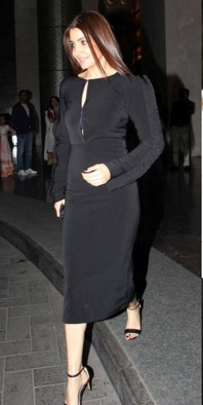 Anushka Sharma Is The Master Of Hot Bodycon Outfits: Have A Look - 3