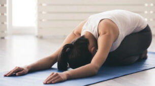3 Asanas That Will Help You Relieve Anxiety & Pressure Before Any Big Day