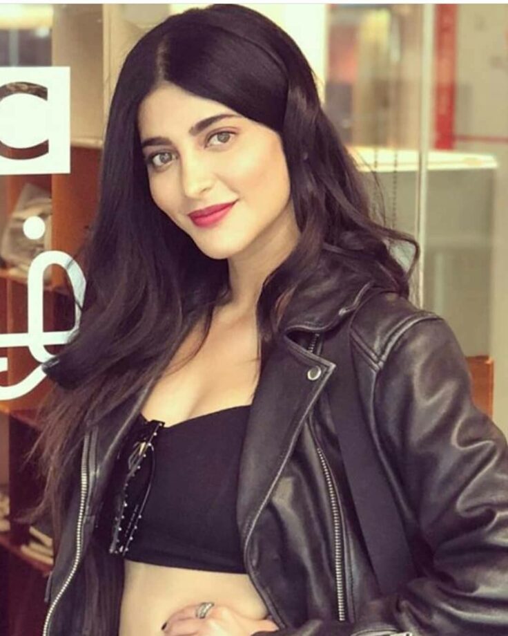 Shruti Hassan Looks Spicy Hot In Leather Outfits - 2