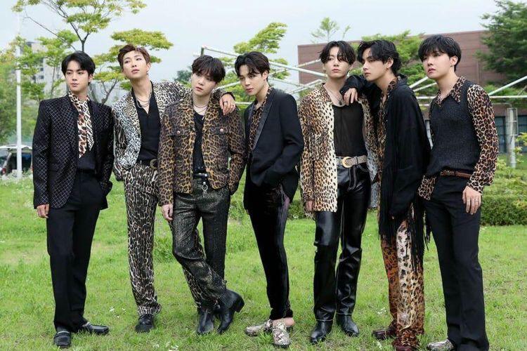 BTS & Their Outfits That Made Internet Crash - 3