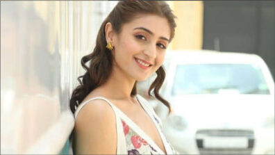 Dhvani Bhanushali Looks Gorgeous In Statement Earrings, See Pictures