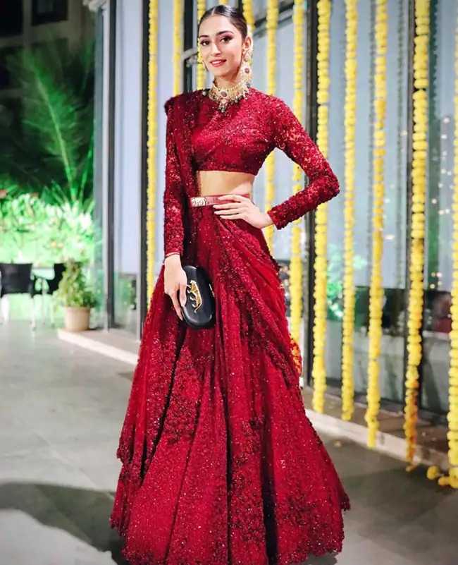 Erica Fernandes, Beautiful TV Actress Looks Gorgeous In Dark Red Sabyasachi Lehenga - 1