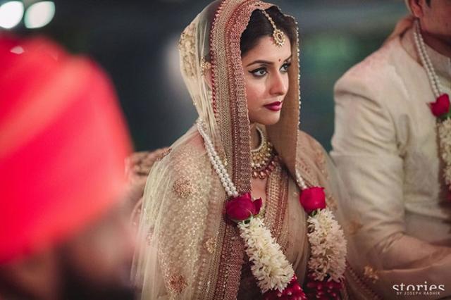 Few Lovely Moments From Asin Thottumkal's Wedding Looks 837988