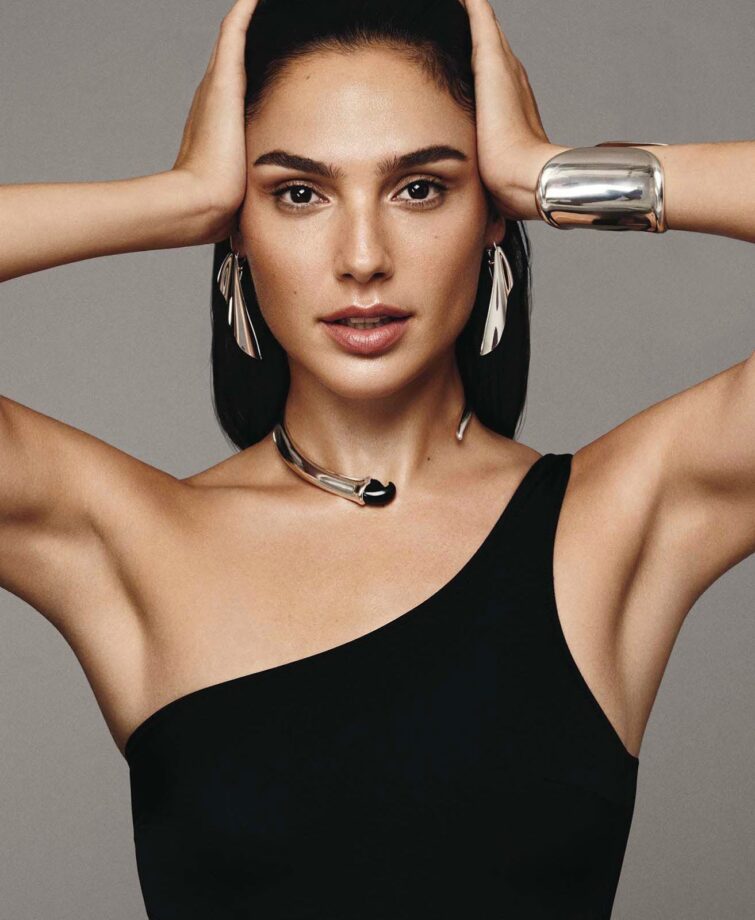 Gal Gadot’s Top 3 Nude Makeup Looks Of All Times - 0