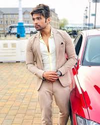 Himesh Reshammiya’s Hot 5 Looks In Stylish Coat Pant Outfits, See Pictures - 3