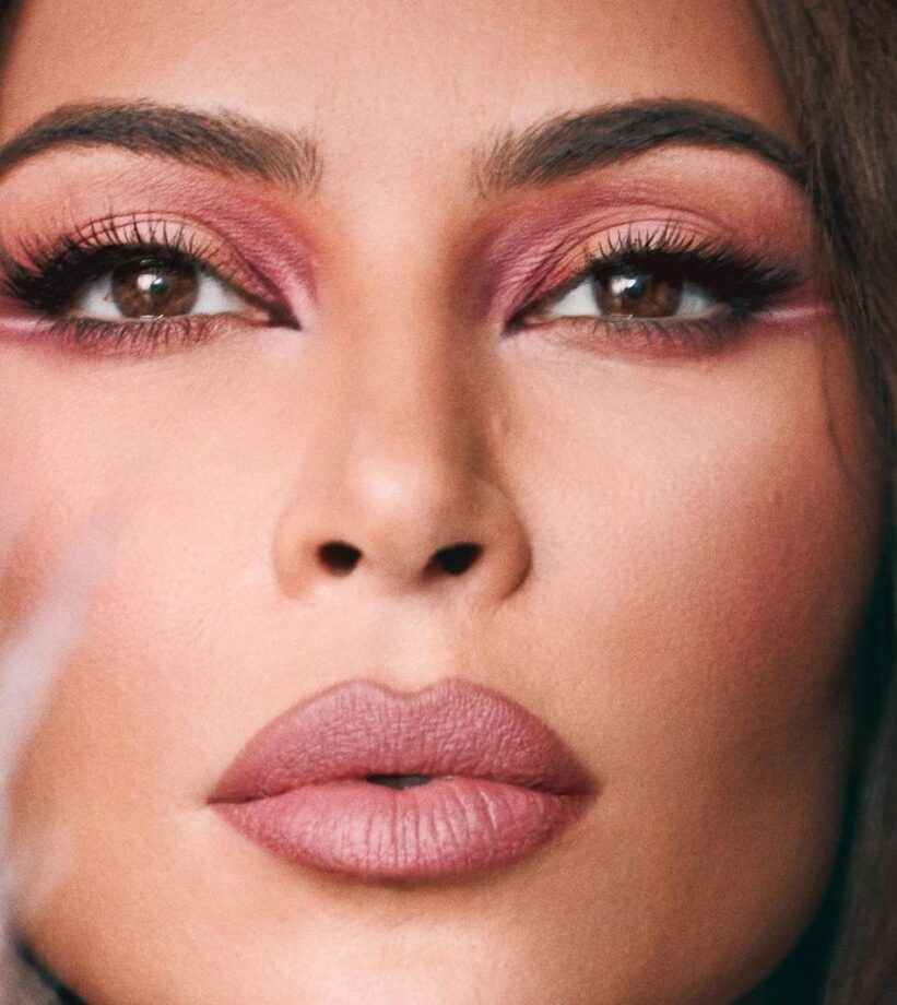 How To Apply Nude Lipstick? Take Tips From Kim Kardashian’s Pictures - 0