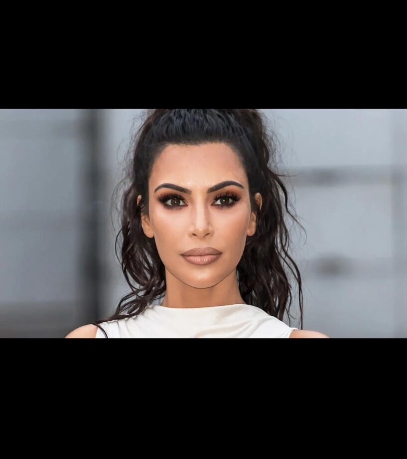 How To Apply Nude Lipstick? Take Tips From Kim Kardashian’s Pictures - 1