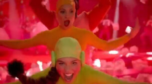 Kate Hudson’s latest goofy costume dance video goes viral, check out