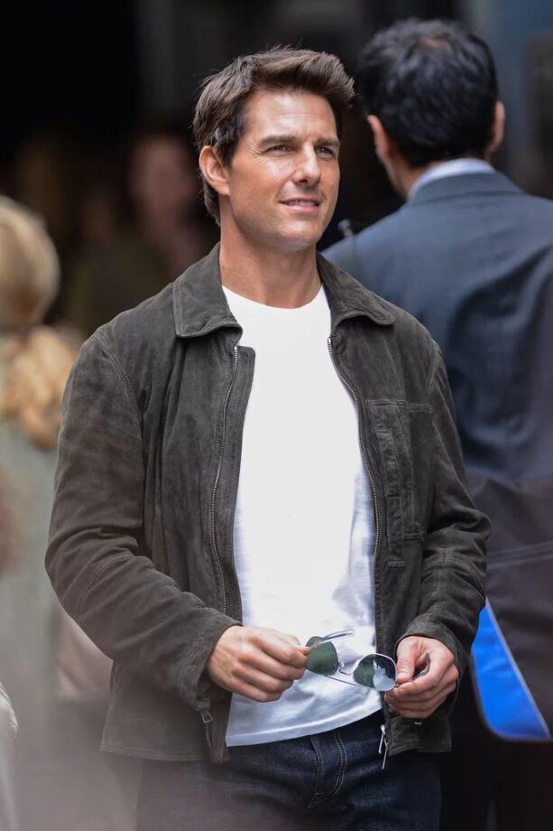 Keanu Reeves VS Tom Cruise: Who Looks Super Hot In Casual Outfits With Classy Jacket? - 0