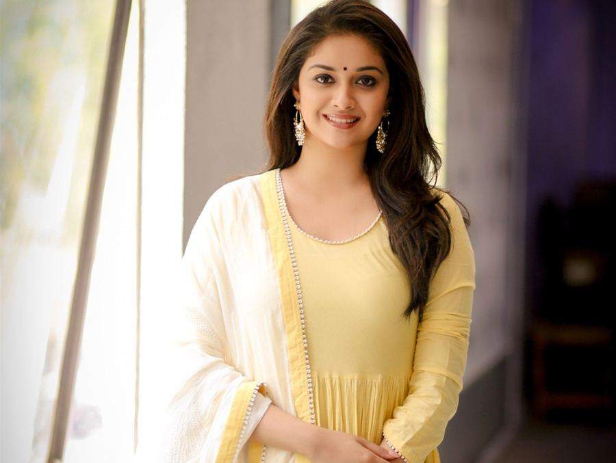 Keerthy Suresh, Amala Paul, Malavika, Hansika Motwani: The Most Iconic Fashion Influencer? - 2