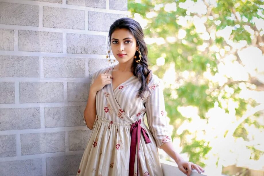 Keerthy Suresh, Amala Paul, Malavika, Hansika Motwani: The Most Iconic Fashion Influencer? - 3