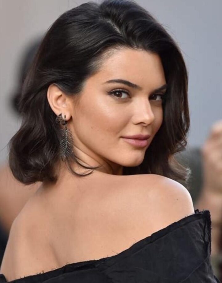 Kendall Jenner vs Kylie Jenner: Who is hotter on Instagram? Vote Now - 0