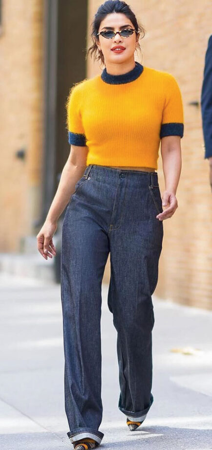 Priyanka Chopra’s Top 3 Stunning Looks In Baggy Jeans - 2