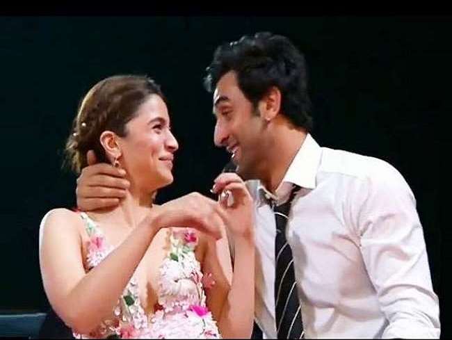 Ranbir Kapoor’s Charming Looks With Beauty Alia Bhatt: See Pictures - 1