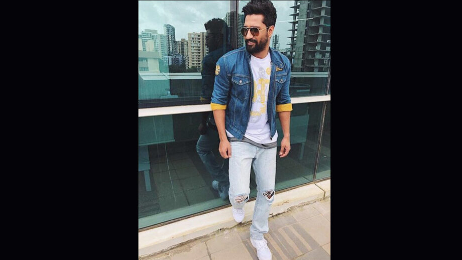 Ranveer Singh, Kartik Aaryan & Vicky Kaushal love the ripped jeans fashion & these photos are proof - 2