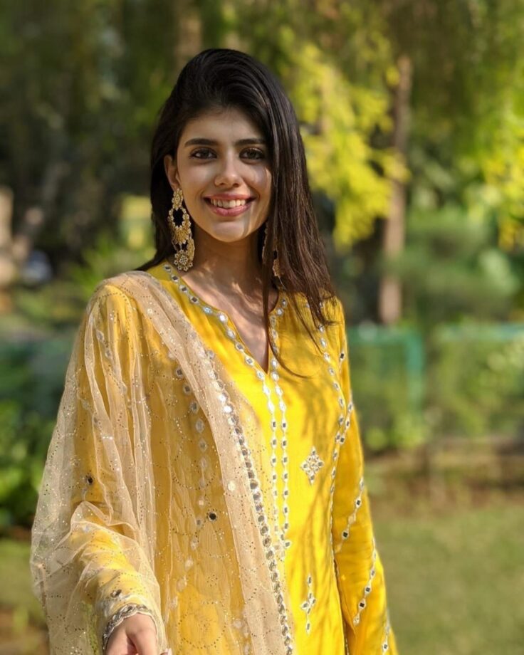 Sanjana Sanghi’s Hottest Looks In Ethnic Wear - 2