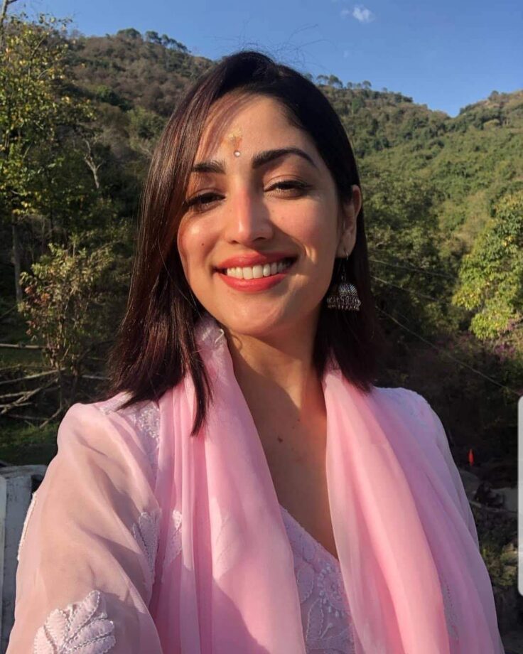 Sara Ali Khan VS Yami Gautam VS Kajal Aggarwal: Who Styled Chikankari Suit Better? - 1