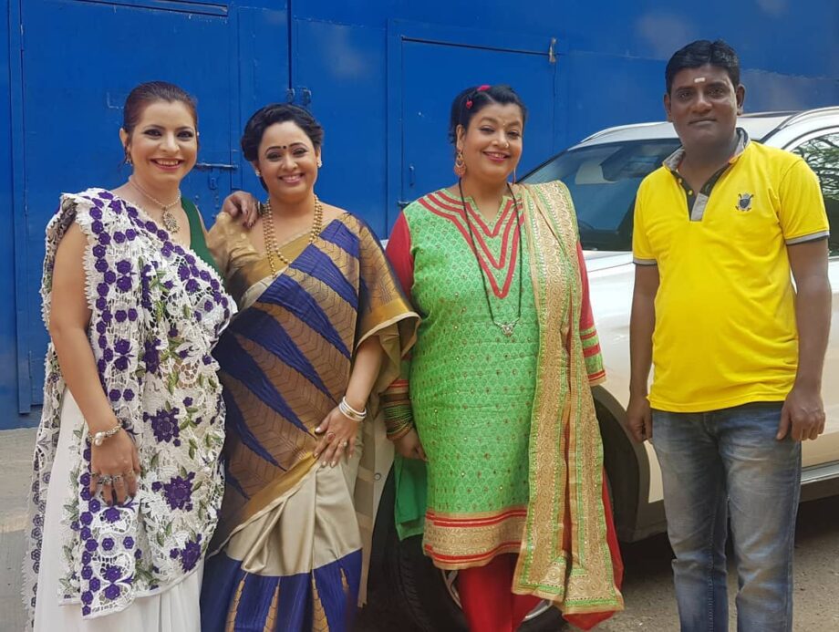 Taarak Mehta Ka Ooltah Chashmah’s Jennifer Mistry Bansiwal shares special photo with a star cast, is Disha Vakani back to shoot? - 8