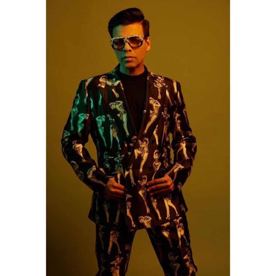 Take A Look At BFFs Karan Johar & Siddharth Malhotra's Top 5 Hottest Outfits 822269
