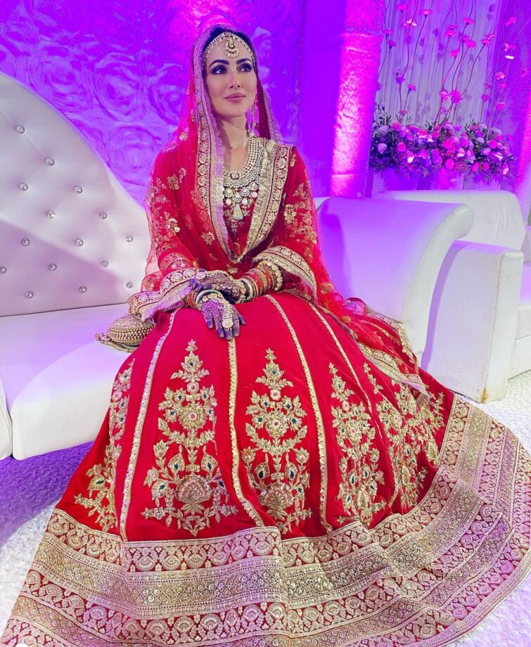 Take An Inspiration From Sana Khan’s Wedding And Makeup Looks - 3