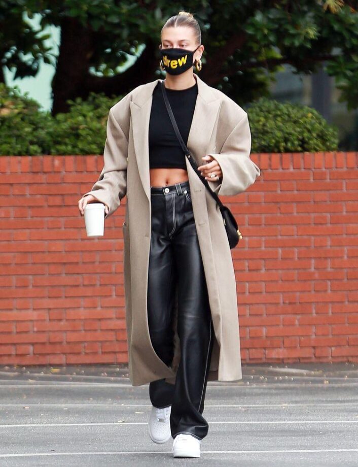 Times When Hailey Baldwin Matched Her Mask With Her Outfits - 3