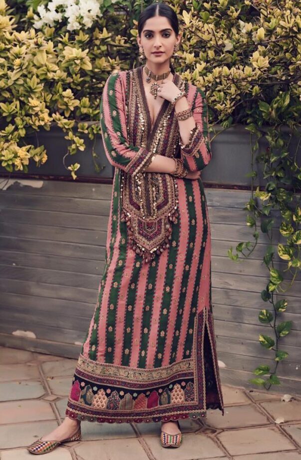 Top 3 Attractive Outfits of Sonam Kapoor By Sabyasachi You Would Love to Have, See Pictures - 0