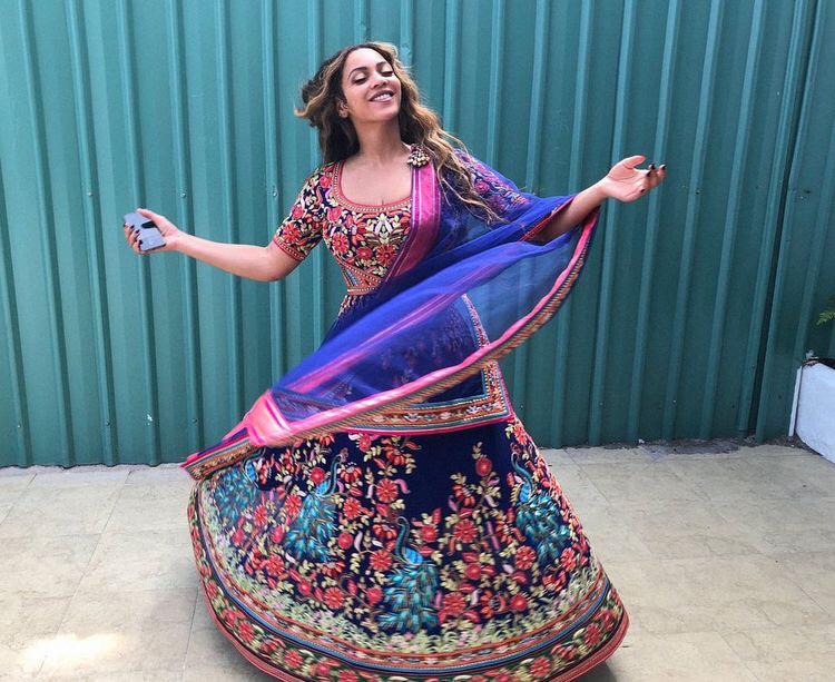 Top 5 Hollywood Divas In Indian Ethnic Wear: Selena Gomez To Beyonce - 1