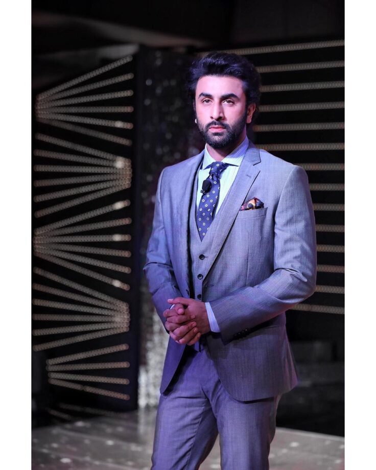 What Do You Think: Bollywood Actor Ranbir Kapoor Looks Classy Hot In Suit Up Or Denim? Vote Now - 1