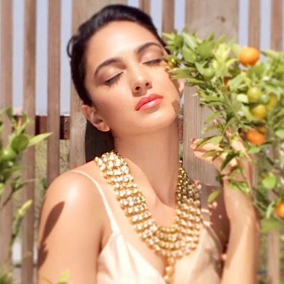 You are going to love Kiara Advani’s gorgeous jewelry. Check it out - 3