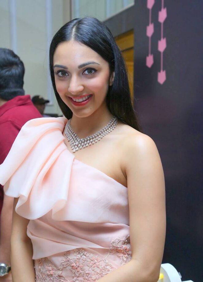 You are going to love Kiara Advani’s gorgeous jewelry. Check it out - 4