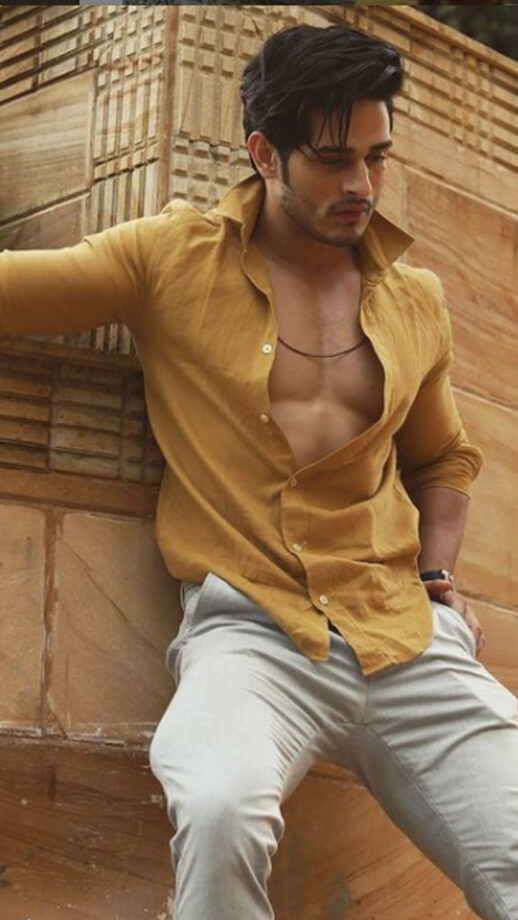 Coolest looks of TV star Priyank Sharma - 3