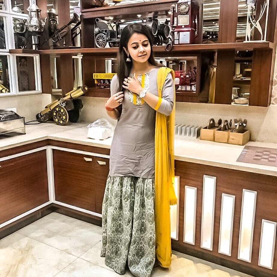 5 Breezy Kurta Looks Of Devoleena Bhattacharjee You Would Definitely Love - 0