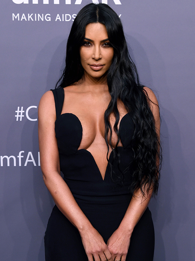 5 Times Kim Kardashian Looked Uber Cool In Stunning V-Cut Neckline Outfits - 0