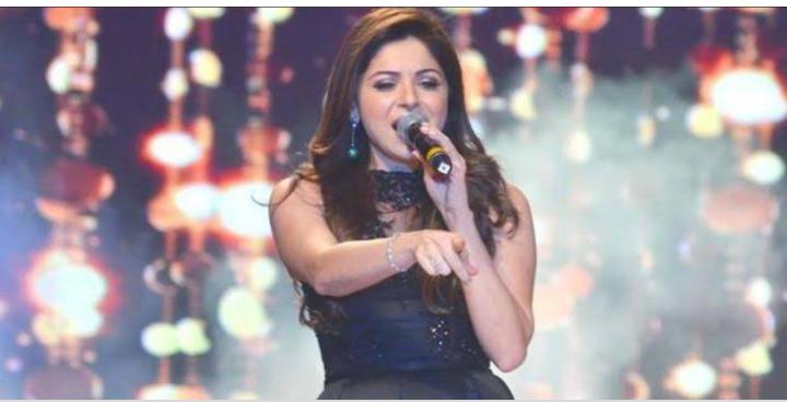 Sunidhi Chauhan To Kanika Kapoor: Top Bollywood Female Singers And Their Best On Stage Performances - 5