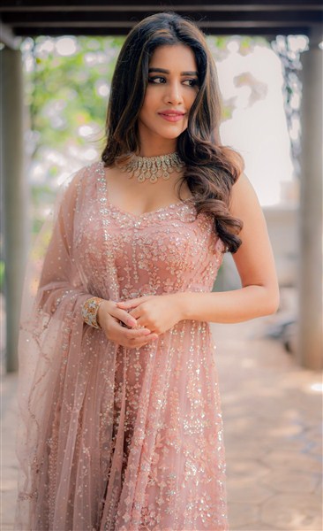 Wow!! Here’s The Mesmerizing Beauty Nabha Natesh In Lehenga - 1