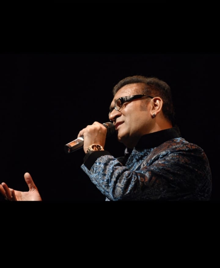 Abhijeet Bhattacharyya’s Best On Stage Moments Ever - 0