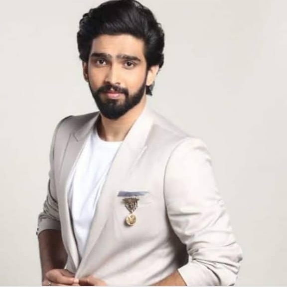 Amaal Malik Looks Very Cool In Long Hair: See Picture - 0