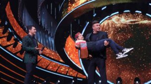 Anu Malik lifts Pawandeep Rajan on the sets of Indian Idol 12