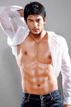 Asim Riaz VS Siddharth Shukla: Hottest abs to make you sweat - 1