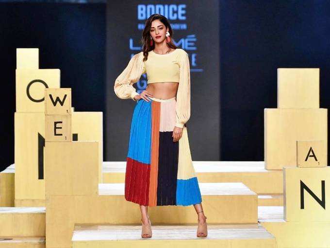 Athiya Shetty, Ananya Panday, Hina Khan To Pooja Hegde: Check Out Best Celebrities Looks At Lakme Fashion Week 2021 - 1