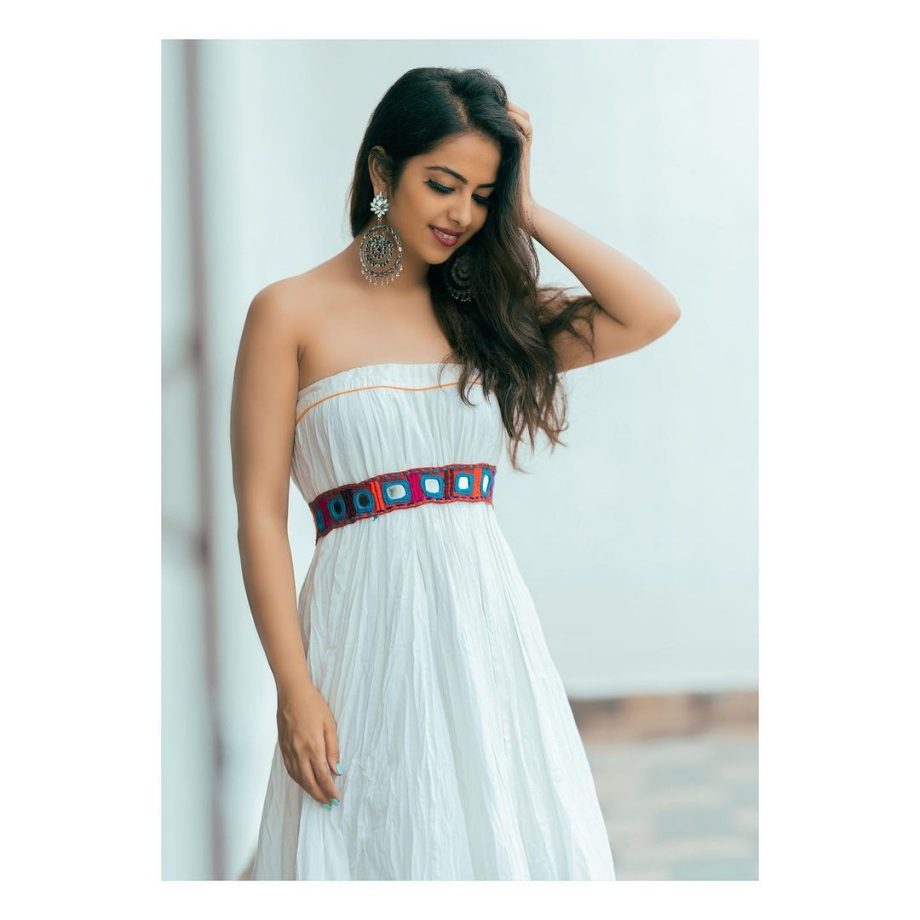 Avika Gor's Top 5 Looks In Street Style Outfits Which Will Inspire You To Level Up Your Fashion 836870